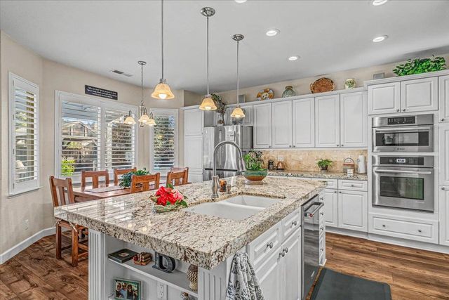 1738 Heirloom Ct, Modesto, CA 95357