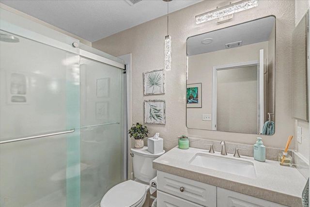 1738 Heirloom Ct, Modesto, CA 95357