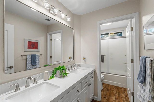 1738 Heirloom Ct, Modesto, CA 95357