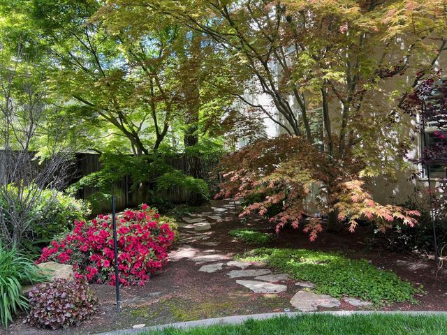 1738 Heirloom Ct, Modesto, CA 95357