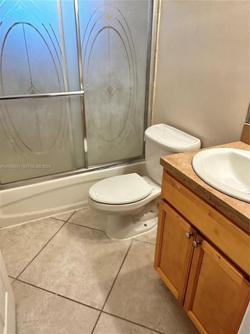 2988 NW 7TH CT, Fort Lauderdale, FL 33311