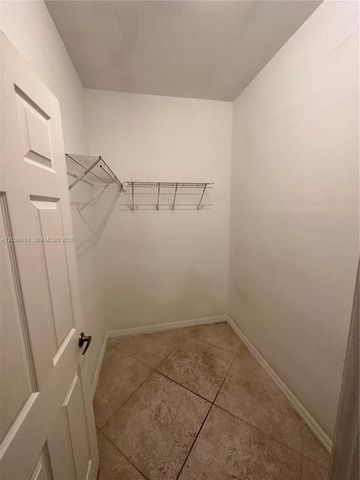 2988 NW 7TH CT, Fort Lauderdale, FL 33311
