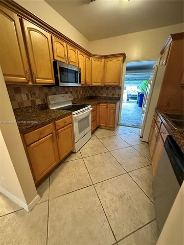 2988 NW 7TH CT, Fort Lauderdale, FL 33311