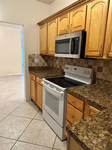 2988 NW 7TH CT, Fort Lauderdale, FL 33311