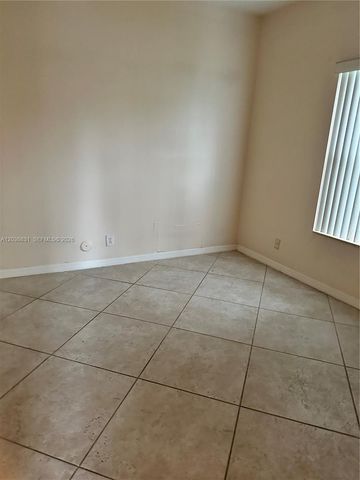 2988 NW 7TH CT, Fort Lauderdale, FL 33311