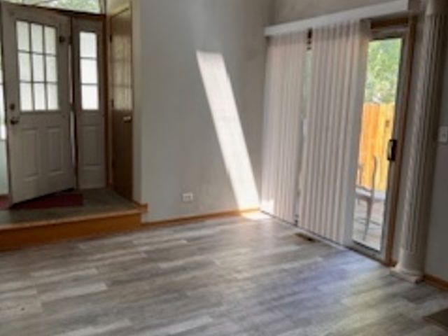 287 Kensington Court, Gurnee, IL 60031