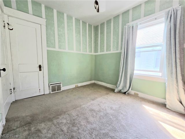 4414 Henritze Avenue, Cleveland, OH 44114