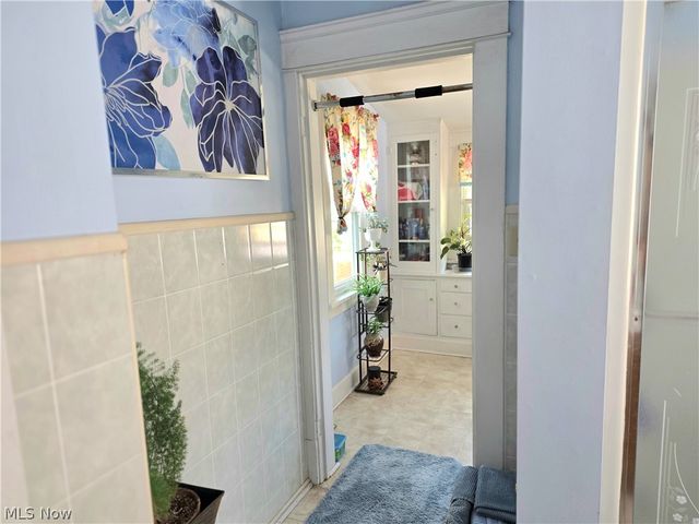 4414 Henritze Avenue, Cleveland, OH 44114