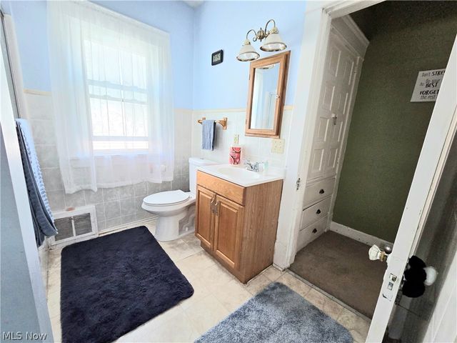 4414 Henritze Avenue, Cleveland, OH 44114