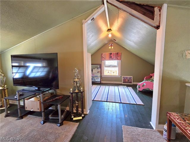 4414 Henritze Avenue, Cleveland, OH 44114