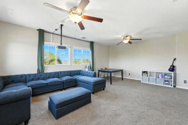 38200 Camarada Ln, Murrieta, CA 92563