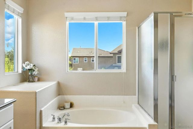 38200 Camarada Ln, Murrieta, CA 92563