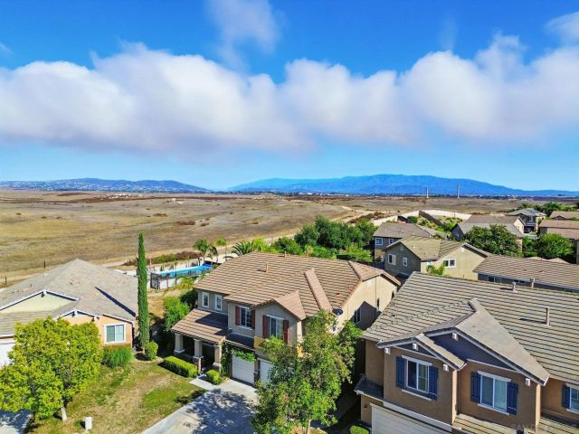 38200 Camarada Ln, Murrieta, CA 92563