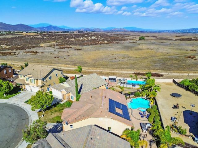 38200 Camarada Ln, Murrieta, CA 92563