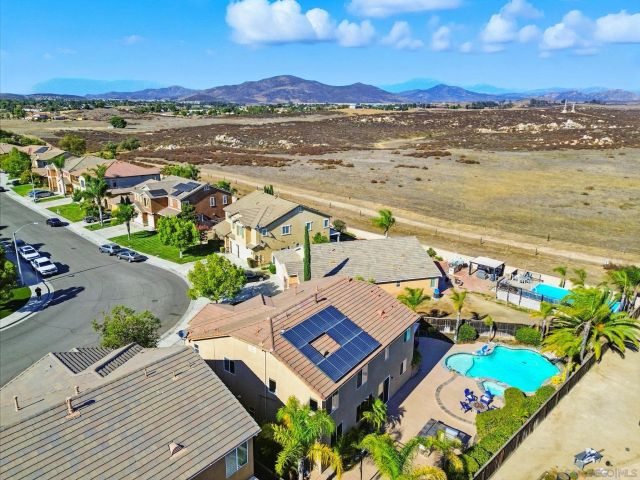 38200 Camarada Ln, Murrieta, CA 92563