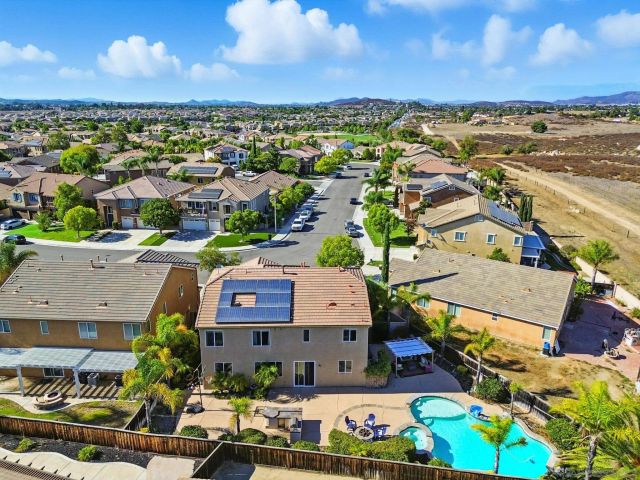 38200 Camarada Ln, Murrieta, CA 92563