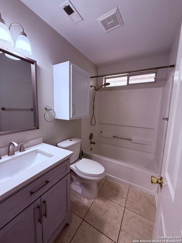 10707 Tiger Chase, San Antonio, TX 78251