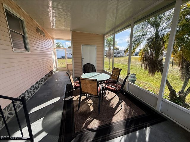 541 Freedom ST, North Fort Myers, FL 33917