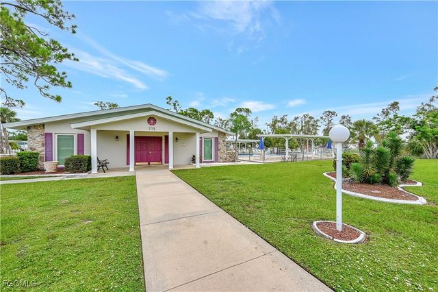 541 Freedom ST, North Fort Myers, FL 33917