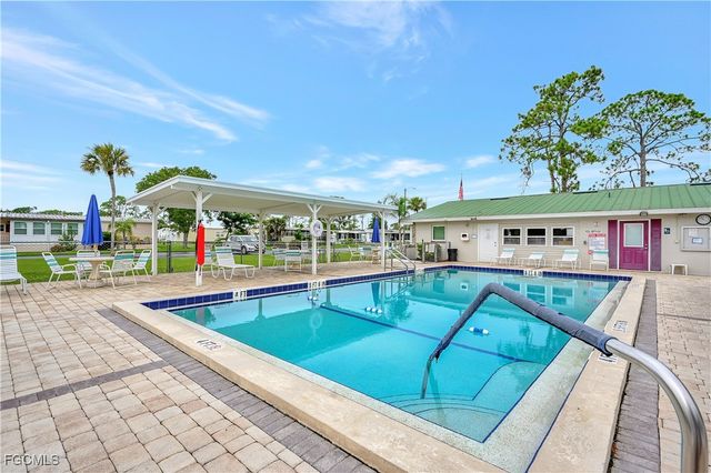 541 Freedom ST, North Fort Myers, FL 33917