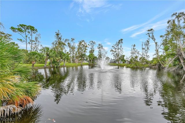 541 Freedom ST, North Fort Myers, FL 33917