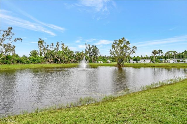 541 Freedom ST, North Fort Myers, FL 33917