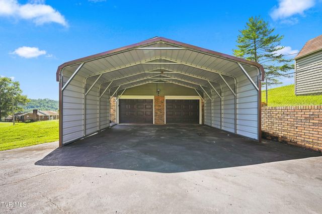 470 Old Hickory Circle, Mount Carmel, TN 37645