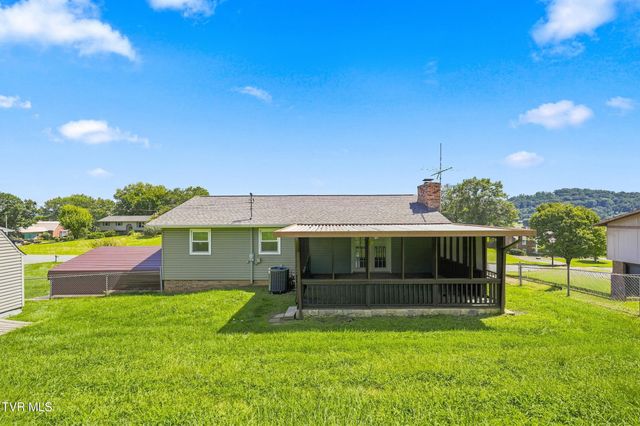 470 Old Hickory Circle, Mount Carmel, TN 37645