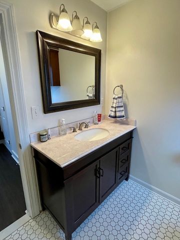 18 Gould St. 2, Wakefield, MA 01880