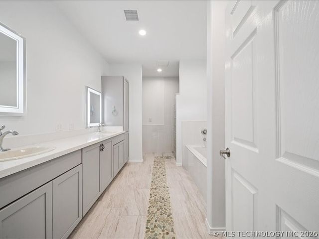 4127 New Prue Road, Sand Springs, OK 74063