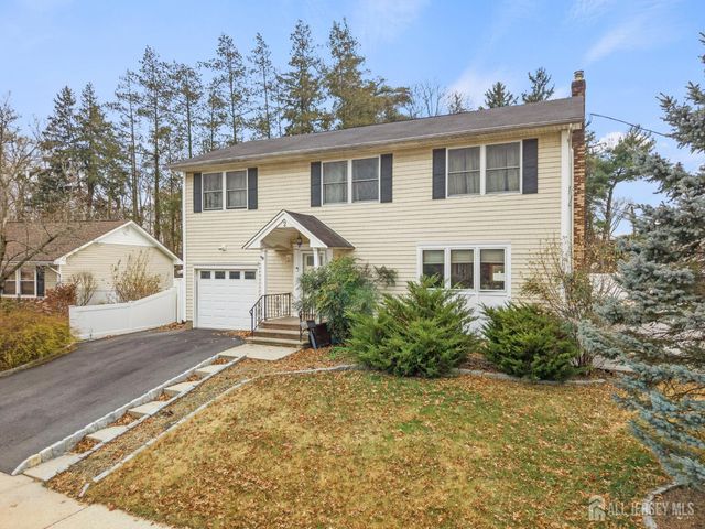 2 Cherbar Court, Colonia, NJ 07067