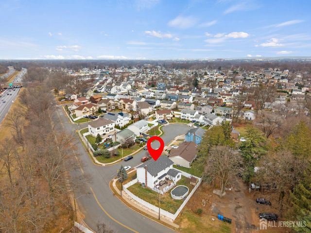 2 Cherbar Court, Colonia, NJ 07067