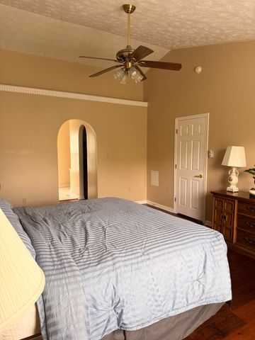301 Holly Ridge DRIVE, Shaler, PA 15116
