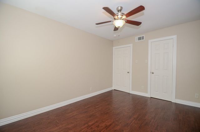 13132 Trail Hollow Drive 3132, Houston, TX 77079