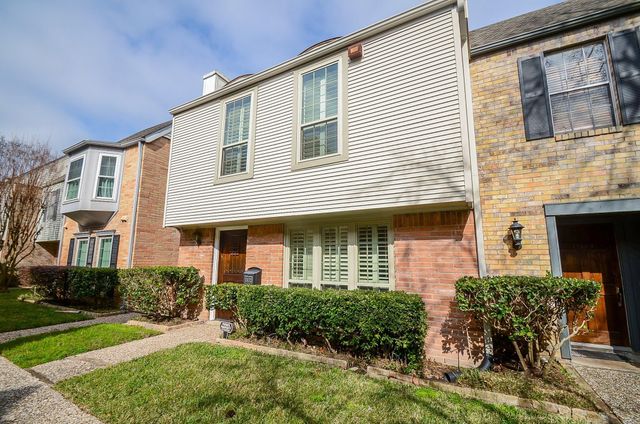 13132 Trail Hollow Drive 3132, Houston, TX 77079