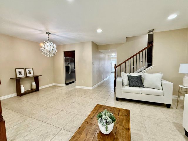 13132 Trail Hollow Drive 3132, Houston, TX 77079