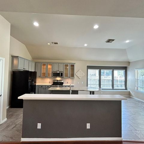 15230 Chimney Hill Circle, Houston, TX 77095