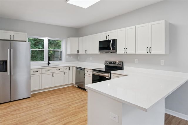 221 Elm St, Edgewood, PA 15218