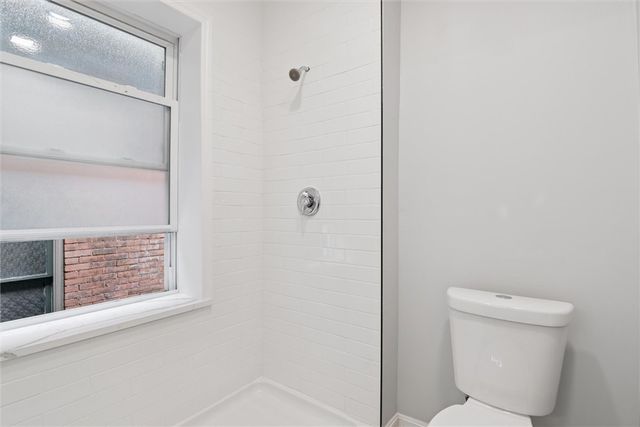 221 Elm St, Edgewood, PA 15218