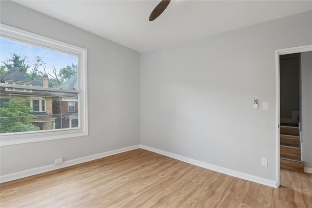 221 Elm St, Edgewood, PA 15218