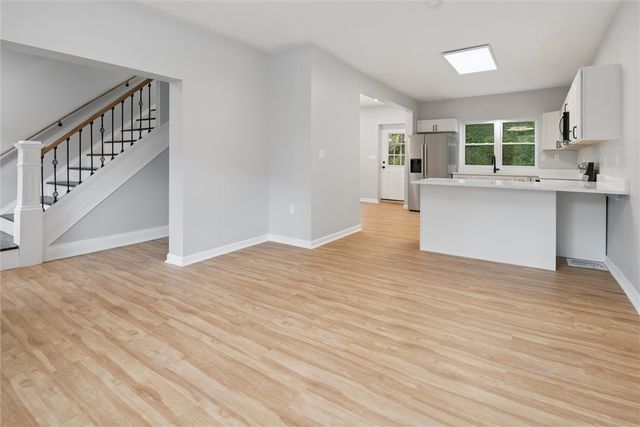 221 Elm St, Edgewood, PA 15218