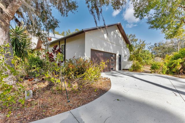 1035 SIRUS TRAIL, Sarasota, FL 34232