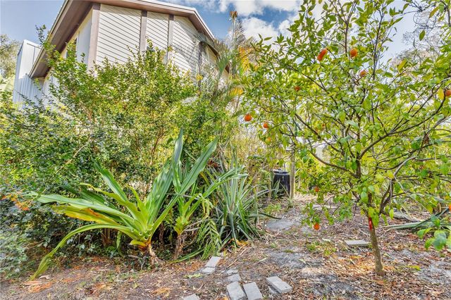 1035 SIRUS TRAIL, Sarasota, FL 34232