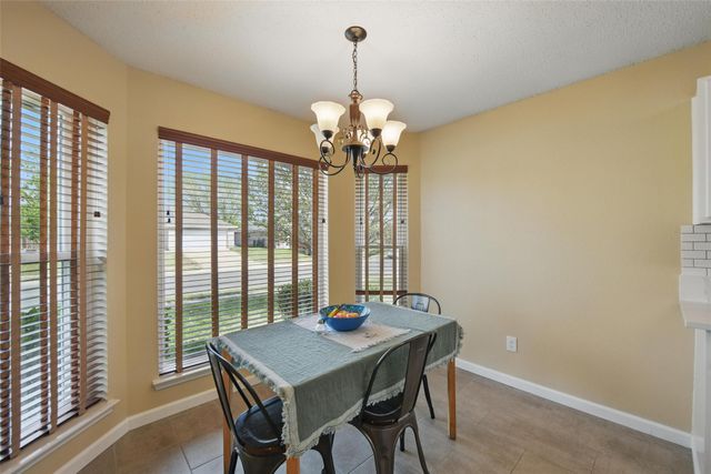 1008 Miles Avenue, Burleson, TX 76028