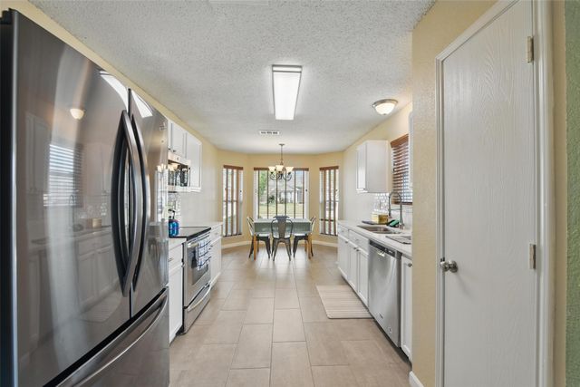 1008 Miles Avenue, Burleson, TX 76028