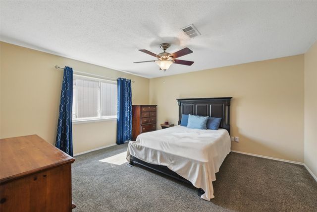 1008 Miles Avenue, Burleson, TX 76028