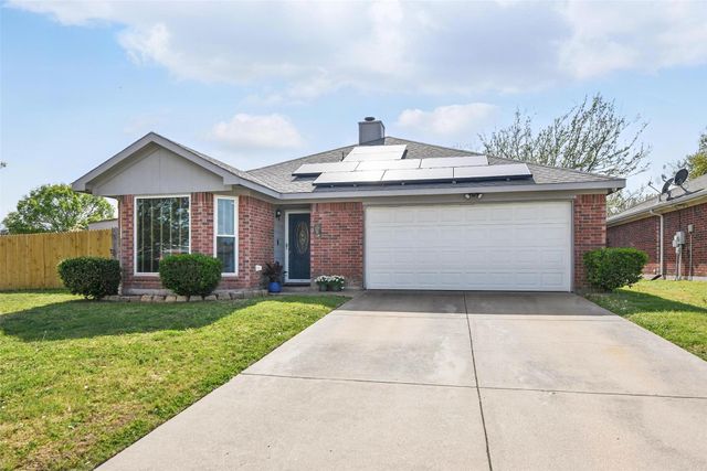 1008 Miles Avenue, Burleson, TX 76028