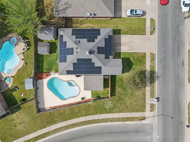 1008 Miles Avenue, Burleson, TX 76028
