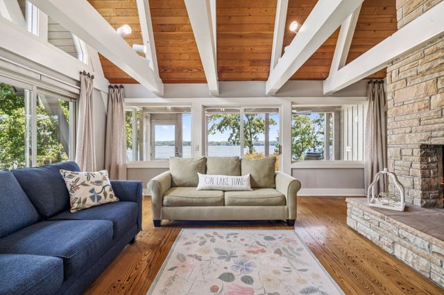 220 Waterview Dr, Hendersonville, TN 37075