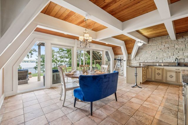 220 Waterview Dr, Hendersonville, TN 37075